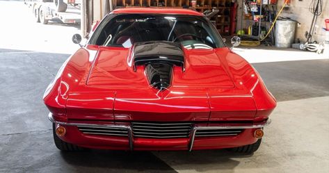 Here’s What Happens If You Give A 2004 Chevrolet Corvette Z06 A C2 Stingray Body Corvette Stingray 1969, 1979 Corvette Stingray, Corvette C3 Pro Touring, 1972 Corvette Stingray, C7 Stingray, Corvette C2, Chevrolet Corvette Z06, Corvette C5, 1963 Corvette Stingray Split Window