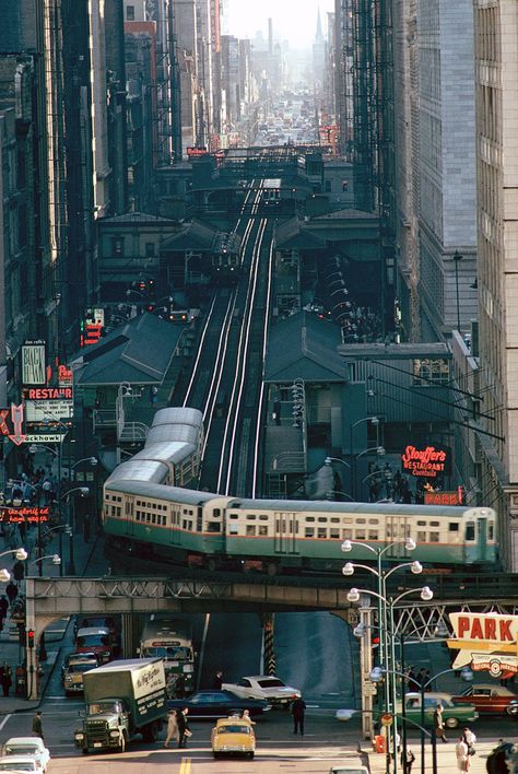 Street Life Aesthetic, Elevated Train, Aesthetic Chicago, Gatlinburg Tennessee, Colorado Vacation, Living Modern, Street Life, Life Aesthetic, The Windy City