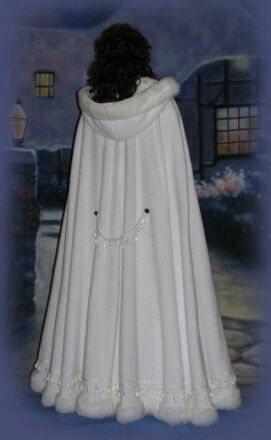 Winter Cloak, Dress Fur, Winter Wedding Planning, Wedding Cloak, White Cape, Wedding Cape, Fantasy Dresses, Winter Wonderland Wedding, Winter Wedding Dress