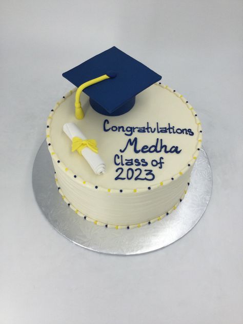 Simple Graduation Cake Designs, Graduation Cakes For Boys, Simple Graduation Cakes, Graduation Cake Designs, Cake For Men, Middle School Graduation, Graduation Look, Graduation Cake, Cakes For Men