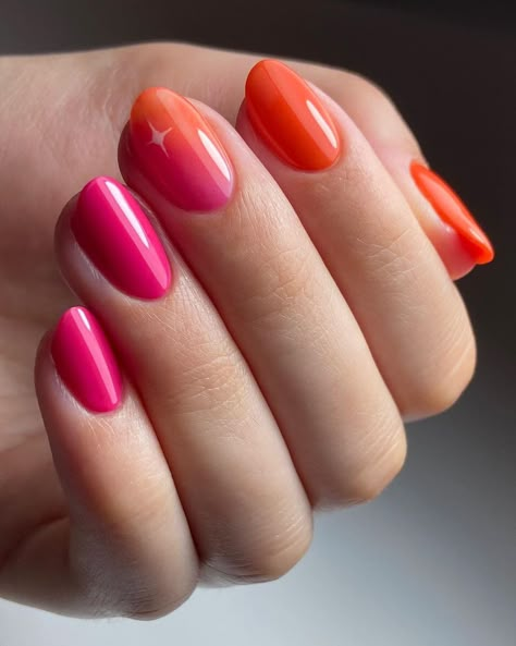 Summer Nail Colours, Orange Ombre Nails, Orange Nail Art, Orange Acrylic Nails, Gel Nails French, Orange Nail Designs, 2023 Pink, Coral Nails, Modern Nails