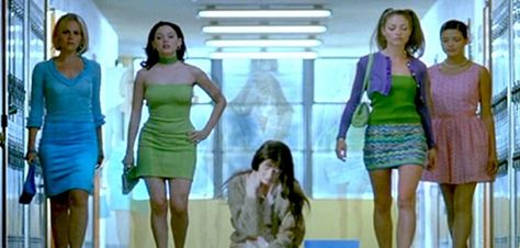 Romy And Michelle, Jaw Breaker, Rebecca Gayheart, Teen Movies, Movies Outfit, Movie Fashion, Iconic Movies, 2000s Fashion, Vintage Style Outfits