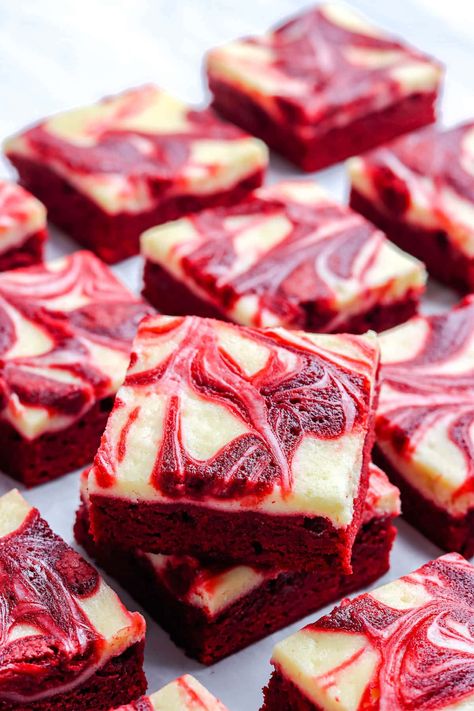 Velvet Desserts, Red Velvet Cheesecake Brownies, Cheesecake Brownies Recipe, Red Velvet Desserts, Velvet Brownies, Red Velvet Brownies, Cheesecake Brownie, Cheese Brownies, Cream Cheese Brownies