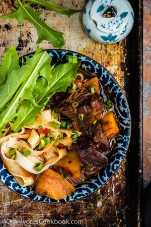 Chinese Beef Noodle Soup (红烧牛肉面) - A very rich noodle soup topped with tender and luscious beef. This recipe shows you how to achieve a truly rich flavor with the fewest steps. | omnivorescookbook.com Chinese Beef Soup, Chinese Beef Noodle Soup, Asian Soups, Chinese Soup Recipes, Chinese Beef, Beef Noodles, Asian Beef, Mapo Tofu, Beef Noodle Soup