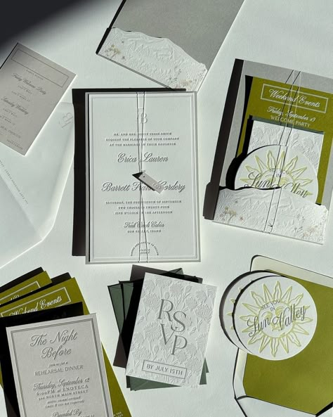 Britt Junod Rohr • Swell Press (@swellpress) • Instagram photos and videos Bougie Wedding, Hawaii Invitation, Wedding White Roses, Swell Press, Sea Ranch Lodge, Wedding Stationary Design, Wedding Invitations Luxury, Old Money Wedding, Wedding Must Haves