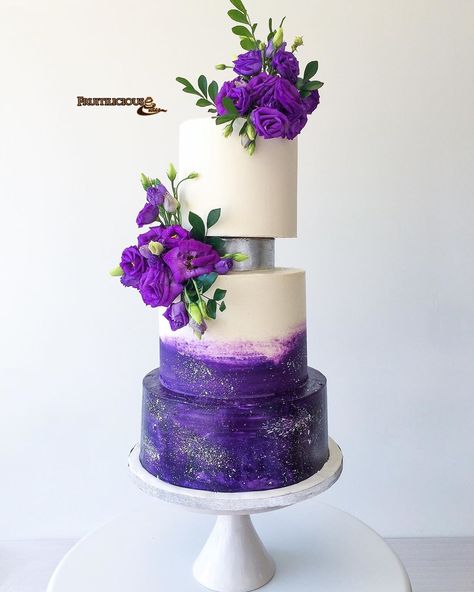 Butterfly Wedding Cake, Buttercream Birthday Cake, Purple Wedding Cakes, Purple Cakes, Amazing Cake, Cake Lace, Bright Wedding, Elegant Cakes, Gorgeous Cakes