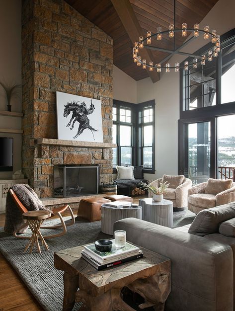 Southern Sky Luxurious Mountain Home Interior, Northwestern Interior Design, Elegant Lodge Decor Interior Design, Cozy Mountain Home Aesthetic, Eclectic Mountain Home Decor, Rustic Elegant Interior Design, Transitional Mountain House Interior, Colorado Lodge Interior, Montana Decor Interior Design