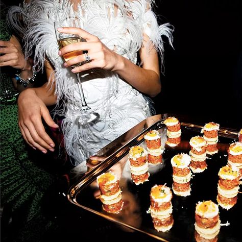 17 Hors d’oeuvre Ideas for the Best Cocktail Hour Ever Wedding Reception Appetizers, Wedding Hors D'oeuvres, Cocktail Hour Food, Crostini Appetizers, Wedding Appetizers, Cocktail Hour Wedding, Reception Food, Wedding Reception Food, Tequila Sunrise