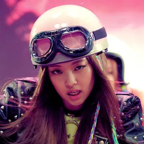 Kpop Comeback, Cool Sunglasses, Jennie Kim, Low Quality, Blackpink Jennie, Cat Ear Headphones, Square Sunglasses Women, South Korean Girls, Kpop Girls