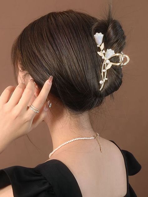 Cute Claw Clips, Asian Hair Accessories, Hair Tie Accessories, Korean Accessories, Design Hair, Clip Hairstyles, Ribbon Hairstyle, Claw Hair Clips, Hair Accessories Clips