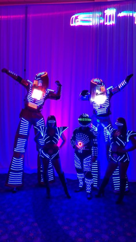 DJ in Miami Glow Theme Party, Outside Birthday, Blue Robot, Fashion Show Themes, Robot Theme, Led Costume, Quince Decorations, Glow Birthday, Professional Dj