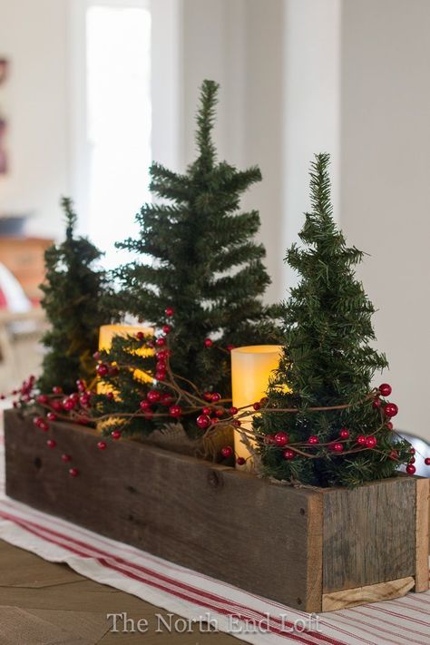 Christmas Decor Diy Cheap, Neat Crafts, Christmas Cabin, Eco Christmas, Cheap Christmas Diy, Church Decorations, Country Christmas Decorations, Christmas Centerpieces Diy, Western Christmas