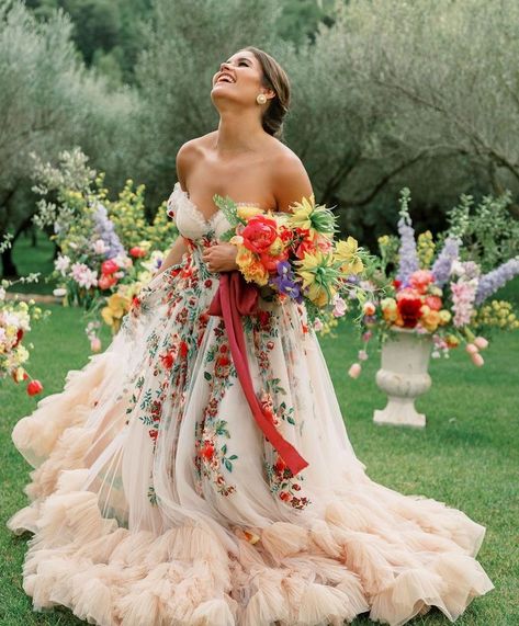 Garden Whimsical, Mesh Wedding Dress, Puffy Wedding Dresses, Dress Photography, Eclectic Boho, Floral Wedding Dress, Wedding Dress Fabrics, Mexican Wedding, Embroidered Wedding