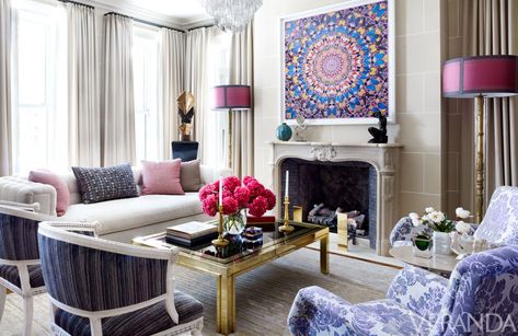 Looking to change up your color scheme? This vibrant Chicago townhouse, designed by Alessandra Branca, will inspire you to brighten up your interiors Lacquered Walls, Maison Jansen, Hamptons House, Cozy Fireplace, Custom Sofa, Cool Rooms, Apartment Design, Elle Decor, Room Colors