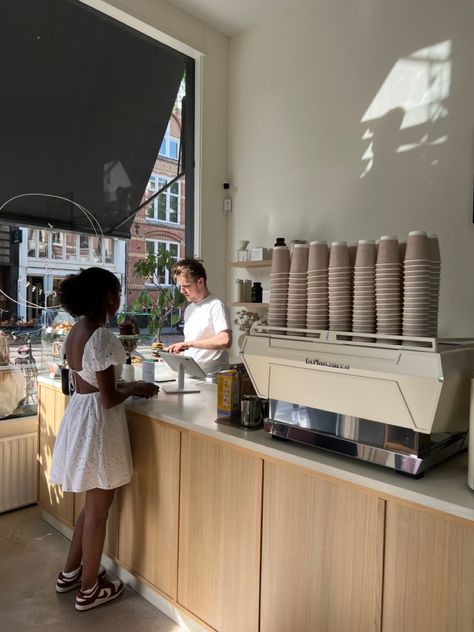 Amsterdam Cafe Interior, Amsterdam Coffee Shop Aesthetic, Amsterdam Cafe Aesthetic, Aesthetic Boba Shop, Fika Aesthetic, Boba Shop Aesthetic, Caffe Aesthetic, Barista Aesthetic, Amsterdam Cafe