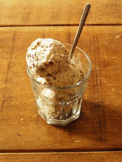 Brown Ice Cream, Brown Sugar Ice Cream, Baileys Ice Cream Recipe, Brown Bread Ice Cream, Ice Cream Olive Oil Sea Salt, Coffee Toffee Ice Cream, Baileys Ice Cream, Pecan Ice Cream, Brown Bread