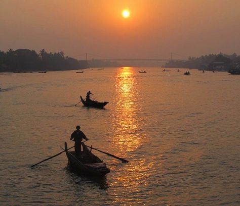 Sunrise on the Irrawaddy River Irrawaddy River, Landscape Watercolor, Beauty Nature, Sunset Views, Watercolor Landscape, Myanmar, Natural Beauty, Nature Photography, Photography