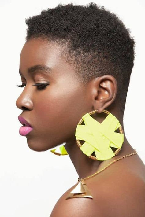 Ladies Haircut Styles, Beehive Hair, Natural Hair Cuts, Asymmetrical Hairstyles, Short Afro, Beautiful Natural Hair, Shoulder Hair, Haircut Styles, Funky Hairstyles