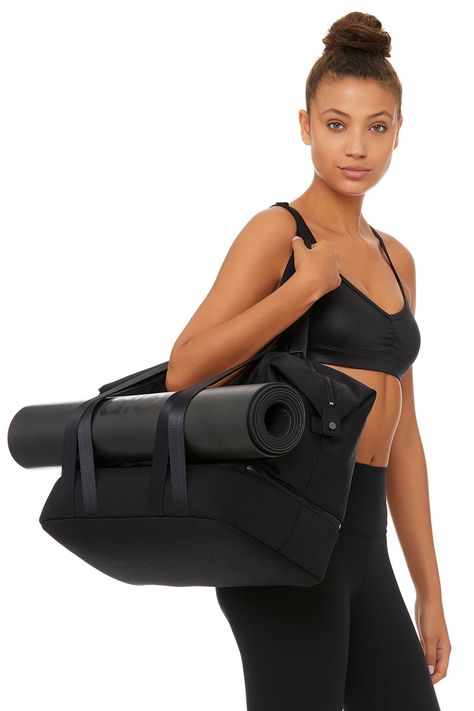 City Zen Duffle | Alo Yoga Duffle Bags | Alo Yoga ($198) Gym Corner, Weekend Bags, Sport Accessories, Indoor Sports, Yoga Bag, Duffle Bags, Gym Bags, Yoga Gym, Sports Accessories