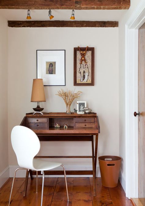 modern vintage combo Office Eclectic, Small Secretary Desk, Eclectic Room, Office Nook, Wood Beam Ceiling, Bungalow Style, Secretary Desks, Wall Garden, Beautiful Spaces