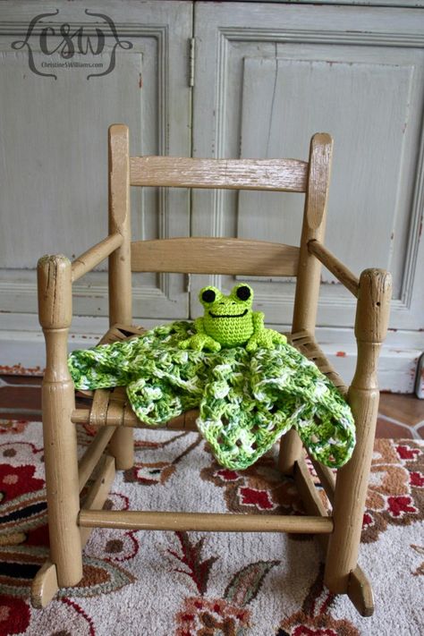 Granny Stitch Blanket, Crochet Lovey Free Pattern, Homemade Baby Gifts, Quick Crochet Projects, Baby Frog, Granny Stitch, Stitch Blanket, Lovey Pattern, Crochet Lovey