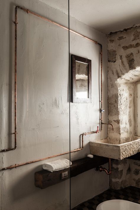 Photographer’s stone cottage in Dalmatia, Croatia Small Stone House, Exposed Plumbing, Dalmatia Croatia, English Cottage Decor, French Apartment, Architecture Bathroom, Rustic Bathroom Designs, Deco Originale, Patio Interior