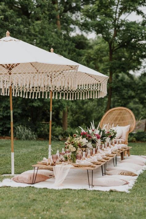 The Perfect Bachelorette Party Plan for Every Kind of Bride in St. Louis | Showers & Parties | stltoday.com Elevated Picnic, Bohemian Bachelorette, Luxury Bachelorette Party, Picnic Business, Charcuterie Picnic, Shower Luxury, Boho Bachelorette Party, Picnic Company, Picnic Party Decorations