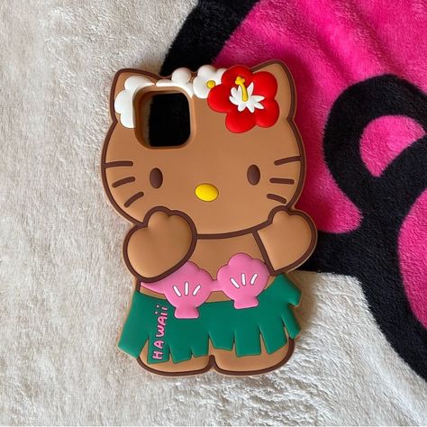 Adorable Hawaii Hello Kitty Super Soft Silicone Case Fits Iphone 11 Brand New!!! Hawaii Hello Kitty, Hello Kitty Appliances, Hawaii Phone Case, Accessories Hello Kitty, Iphone 11 Colors, Girly Bracelets, Phone Case Iphone 11, Hello Kitty Phone Case, Hello Kitty Gifts