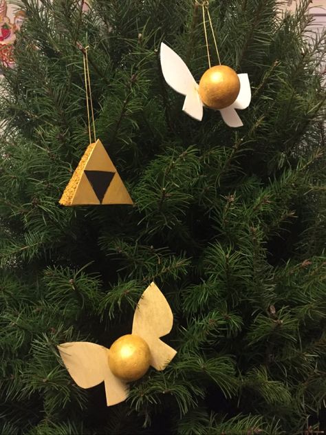 Nerd Christmas Tree, Zelda Christmas Tree, Gamer Christmas Tree, Geek Christmas Decorations, Geeky Christmas Decorations, Zelda Christmas, Geeky Christmas, Nerd Christmas, Nerdy Christmas