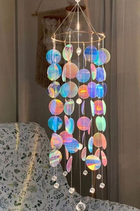 Cd Crafts Diy, Prism Window, Hanging Crystal, Cd Crafts, Astuces Diy, Kraf Diy, Craft Room Decor, Diy Crafts Room Decor, Diy Crafts Hacks