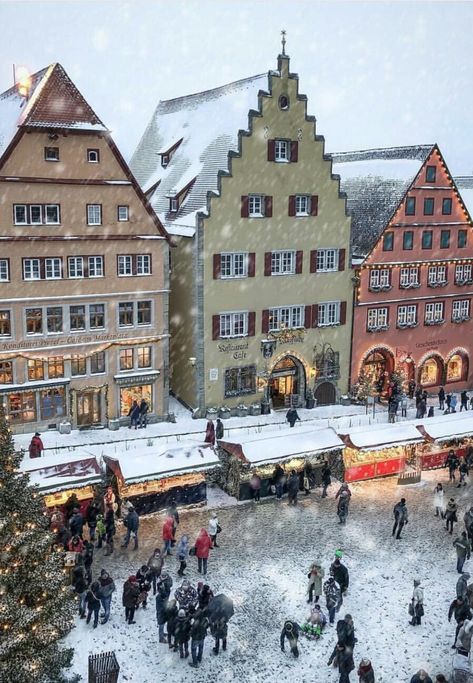 Bayern, Germany Travel Christmas, Voyage Europe, Destination Voyage, Christmas Travel, Germany Travel, Travel Insurance, Places Around The World, Holiday Travel, Vacation Spots