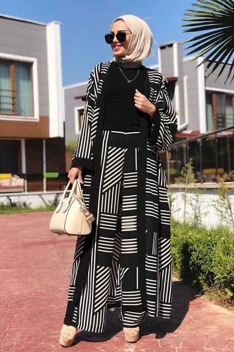 Material Styles, Hijab Trend, Islamic Dresses, Modest Winter Outfits, Hijab Fashion Summer, Modest Dresses Fashion, Ethnic Suit, Ginger Benefits, Hijab Trends