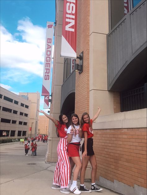 Badgers Game Day Outfit, University Of Wisconsin Madison Game Day, Badger Game Day Outfit, Wisconsin Badgers Game Day Outfit, Wisconsin Game Day Outfit, Wisconsin Outfits, Madison Outfits, College Football Outfits, College Tailgate