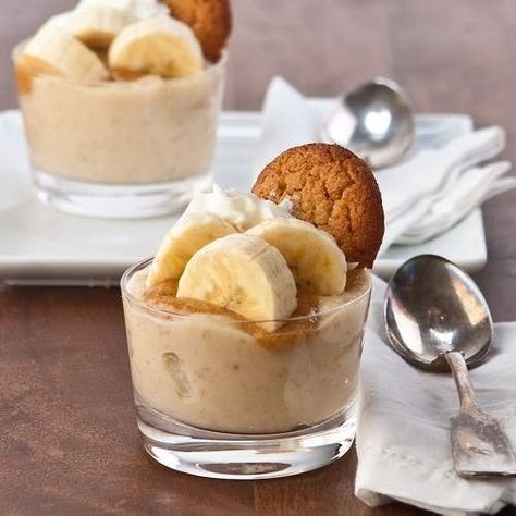 17 Delicious Ways To Use Up Old Bananas Caramel Banana Pudding, Caramel Pudding, Streusel Muffins, Coconut Caramel, Free Candy, Banana Recipes, Banana Pudding, Eat Dessert, Gluten Free Desserts