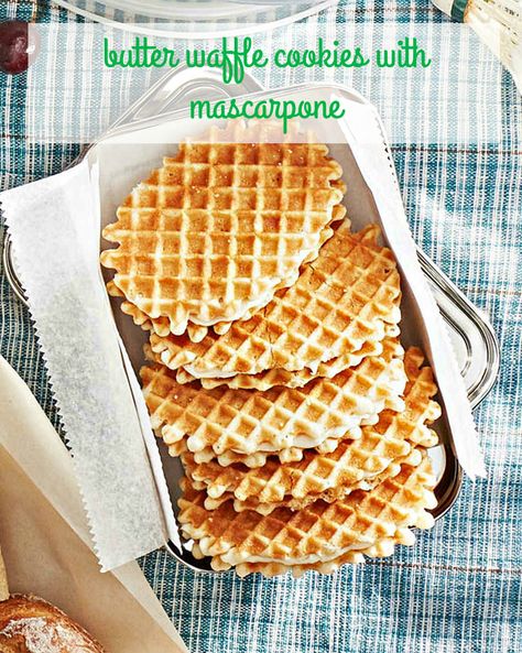 Need to get a dessert together in a flash? Sandwich creamy mascarpone between store-bought butter waffle cookies to make "no melt" ice cream sandwiches. Pecan Waffle Recipe, Quick Summer Desserts, Waffle Cone Maker, Waffle Cookies, Butter Pecan, Homemade Caramel, Waffle Recipes, Waffle Maker, Summer Dessert