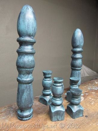 repurposed bedposts for outdoor chess - probably would need bigger bases Repurposed Spindles, Spindle Candlesticks, Lego Table Diy, Spindle Crafts, Door Coffee Tables, Photo Wall Display, Large Chalkboard, Diy Blanket Ladder, Bed With Posts