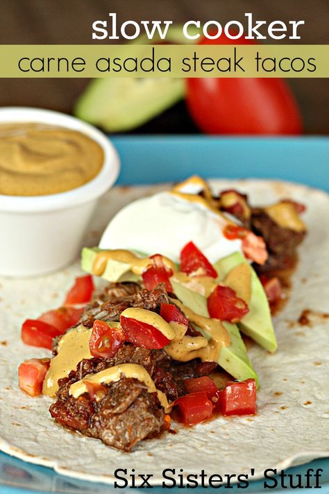 Slow Cooker Carne Asada Steak Tacos (with Chipotle Aioli Sauce)- a quick and easy dinner that is totally restaurant-worthy! SixSistersStuff.com Chipotle Aioli Sauce, Slow Cooker Carne Asada, Carne Asada Steak, Aioli Sauce, Chipotle Aioli, Steak Tacos, Six Sisters, Crock Pot Slow Cooker, Carne Asada