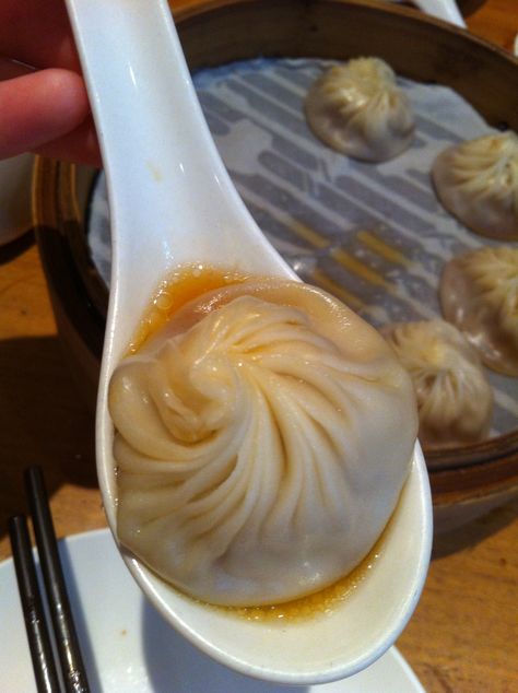 Din Tai Fung! Din Tai Fung, Tip Of The Iceberg, Food Babe, Food Therapy, Yummy Comfort Food, Think Food, Delicious Snacks Recipes, Food Is Fuel, Dim Sum