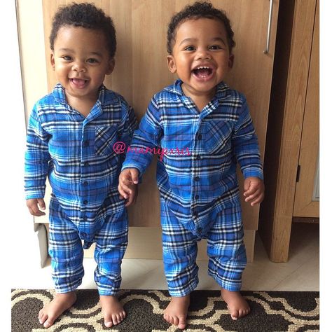 Pinterest : Miyuanaaa Toddler Twins, Twins Boys, Twin Sons, Twins Boy, Kids Smile, Twin Baby Boys, Black Baby Boys, Baby Boy Swag, Twin Toddlers