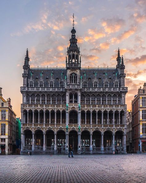 Situated opposite the Town Hall in Brussels' Grand Place, is a neo-Gothic structure known as the Maison du Roi, or King's House. It was completely reconstructed after the former building was destroyed by the French in 1695, during the bombardment of #Brussels by Louis XIV, and is now the home of the Brussels City Museum. | #belgium #visitbrussels #brusselsairlinestravel flyingbrussels visitbrussels brusselsmuseums . . . Shot on sonyalpha a7riii #BeAlpha ( #📷 @james_bombales ) Gothic Structure, Brussels City, Bud Beer, Neo Gothic, Grand Place, City Museum, Louis Xiv, City Buildings, Town Hall