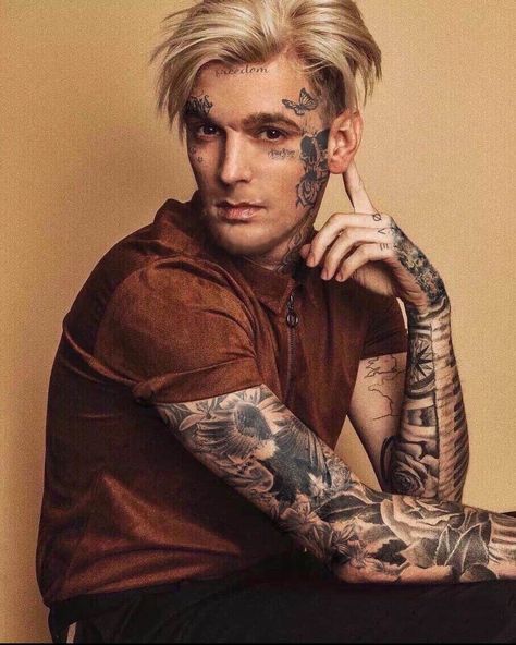 Aaron Carter, Yellow Background, Celebrities Male, Rap, Celebrities, Yellow, Music