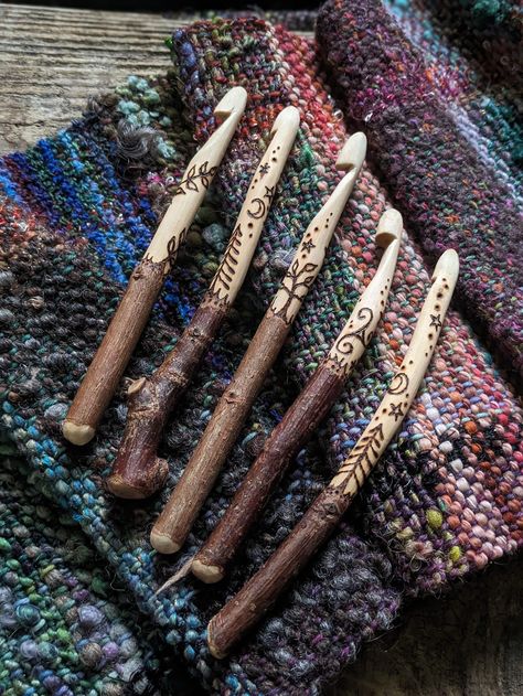 I have hand carved these this magical forest crochet hooks from natural branches, each one is embellished with unique details. Each hook is completely one of a kind, a totally unique and little piece of earth magic and woodland art for you to work with to create yours! Choose the pattern of crochet hook you would like from the menu. Each one is unique in size and shape. The approximate sizes are listed next to the pattern choices, and the photo of each hook is attached to each one in the menu. T Wooden Crochet Hooks Handmade, Carving A Walking Stick, Witchy Projects, Forest Crochet, Hand Carved Crochet Hooks, Crochet Taxidermy, Woodland Crafts, Forest Crafts, Wood Log Crafts