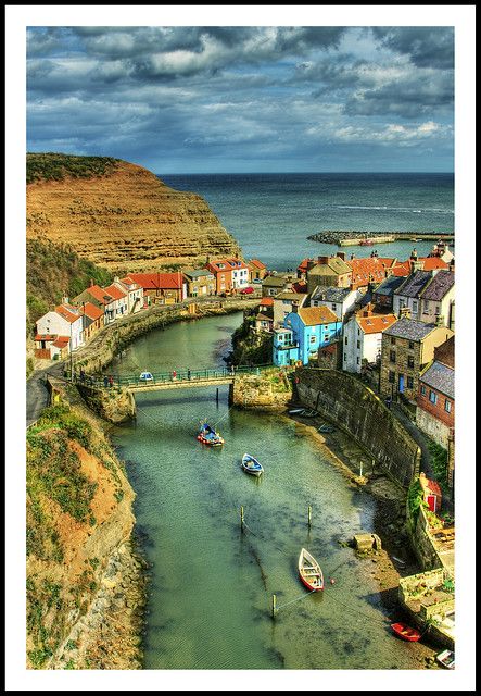 Staithes England, English Cities, Whitby England, Yorkshire Coast, Visit Uk, Cornwall Uk, Northern England, Seaside Village, Voyage Europe