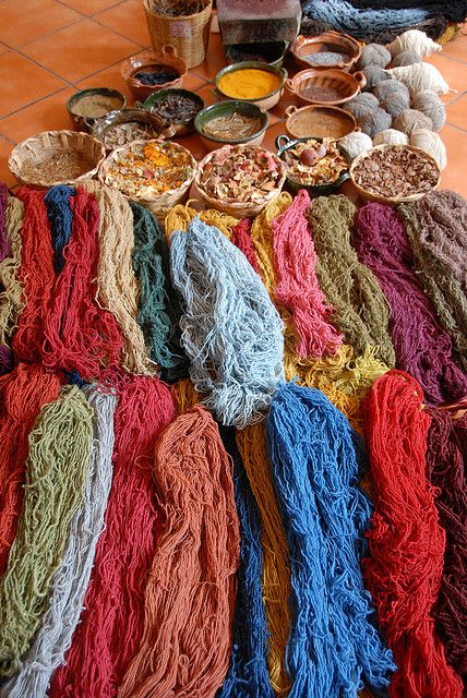 Wool and Dyes Oaxaca    The bowls in the back contain a variety of substances which can be used to dye wool yarn. All of the skeins of yarn in the foreground were dyed using these natural substances. Pretty amazing.    Seen at the home and workshop of Sr. Bulmaro Perez who lives in Teotitlan del Valle Oaxaca Mexico. Diy Dye, Dye Techniques, Fabric Dye, Natural Dyeing, Eco Printing, Fabric Yarn, Plant Dyes, Dyeing Techniques, Handspun Yarn