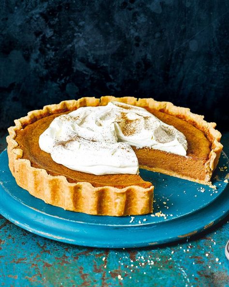 37 Our best ever pumpkin recipes for autumn - delicious. magazine American Lunch, Deli Ideas, Pumpkin Spice Doughnuts, Christmas Menus, Classic Pumpkin Pie Recipe, Autumn Dessert, Pumpkin Custard, Sweet Pies, Leftover Pumpkin