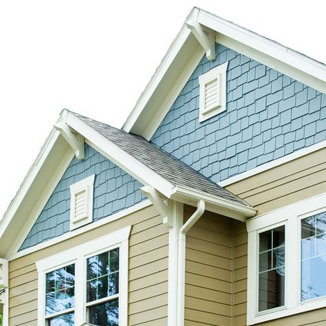 Hardie Shingle Siding, Vinyl Window Trim, Exterior Siding Colors, Window Trim Exterior, James Hardie, Shingle Siding, Siding Colors, Pintura Exterior, Traditional Exterior