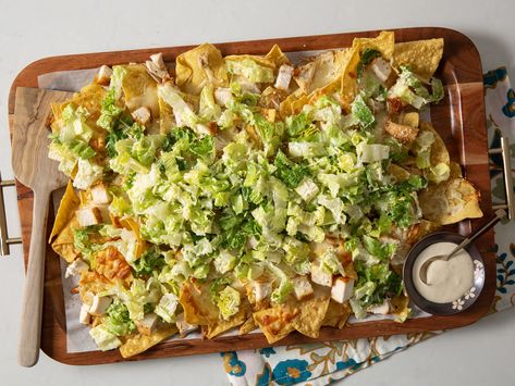 Chicken Caesar Salad Nachos Salad Nachos, Green Snacks, Chicken Caesar, Chicken Caesar Salad, Romaine Lettuce Salad, Healthy Slow Cooker, Dinner Plan, Smart Cooking, Caesar Salad