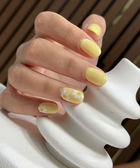 yellow nails, yellow nail, yellow summer nail, yellow nail designs, summer nail art, summer nail inspo Simple Nail Designs Yellow, Yellow Sunshine Nails, Round Yellow Nails, Dark Yellow Nails Design, Yellow Summer Nails Short, Short Gel Nails Yellow, Yellow Gel Nail Designs, Yellow Dip Nails, Yellow Nail Designs Summer