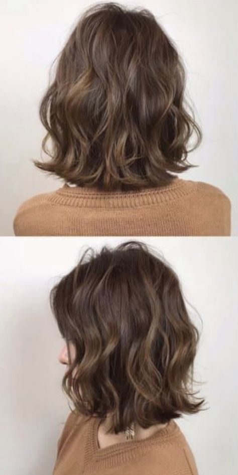 Brown Wavy Bob Hair, Cute Short Hairstyles Wavy Hair, Mid Short Wavy Hair, Naturally Wavy Short Hair Mid Length, Short Hair For Frizzy Thick Hair, Short Wavy Haircuts 2023, Layers For Short Wavy Hair, Short Medium Wavy Hair, Short Hair Loose Curls Soft Waves