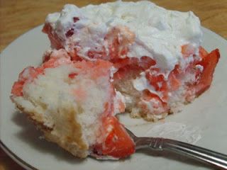 Cooking With The Preacher's Wife: DIET SODA CAKE w/ FRESH STRAWBERRIES & WHIPPED CREAM Cake Mix And Diet Soda Recipes, Ww Cake Mix Recipes With Diet Soda, Diet Soda Cake Weight Watchers, Diet Soda Cake, Diet Coke Cake, Soda Cake Recipe, Sugar Geek Strawberry Cake, Weight Watchers Cake, Strawberries Whipped Cream